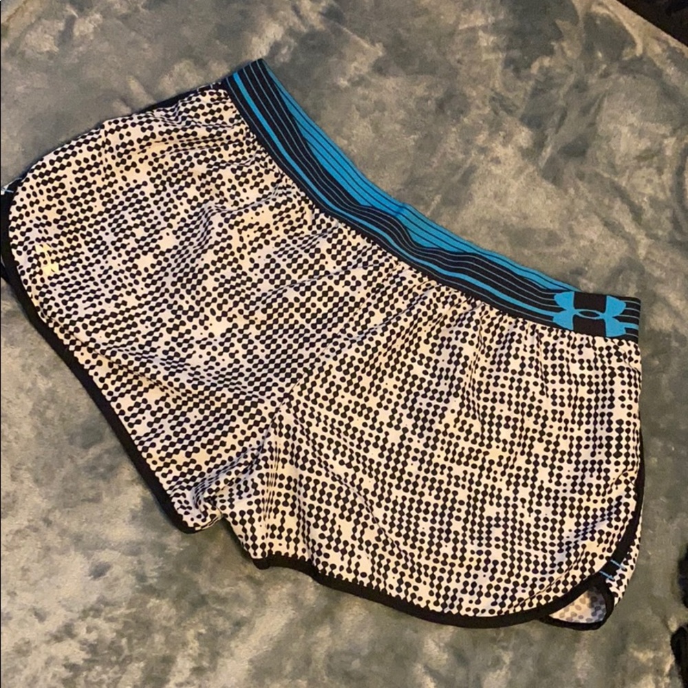 Size Large running shorts